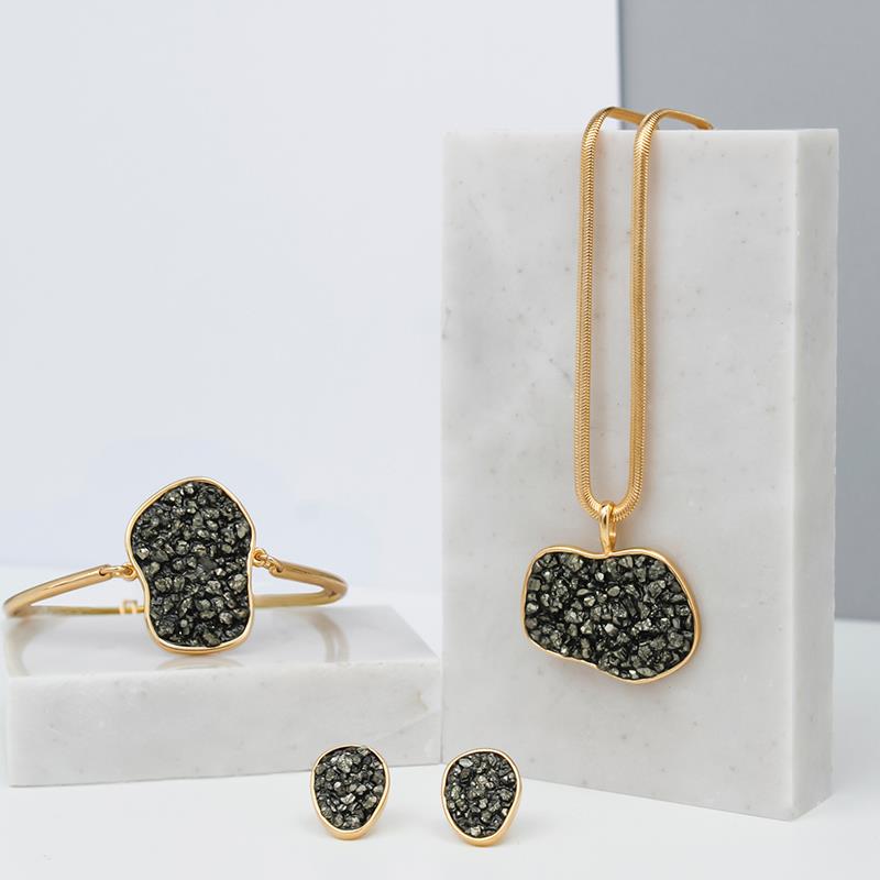 PULSEIRA FOLHEADO A OURO