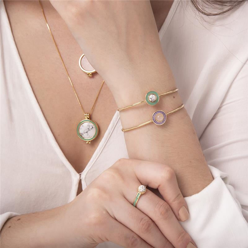 COMBO RELICÁRIO FOLHEADO A OURO COM ESMALTE LILÁS